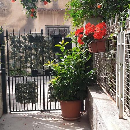 Charming Apartment In Mondello Palermo Dış mekan fotoğraf