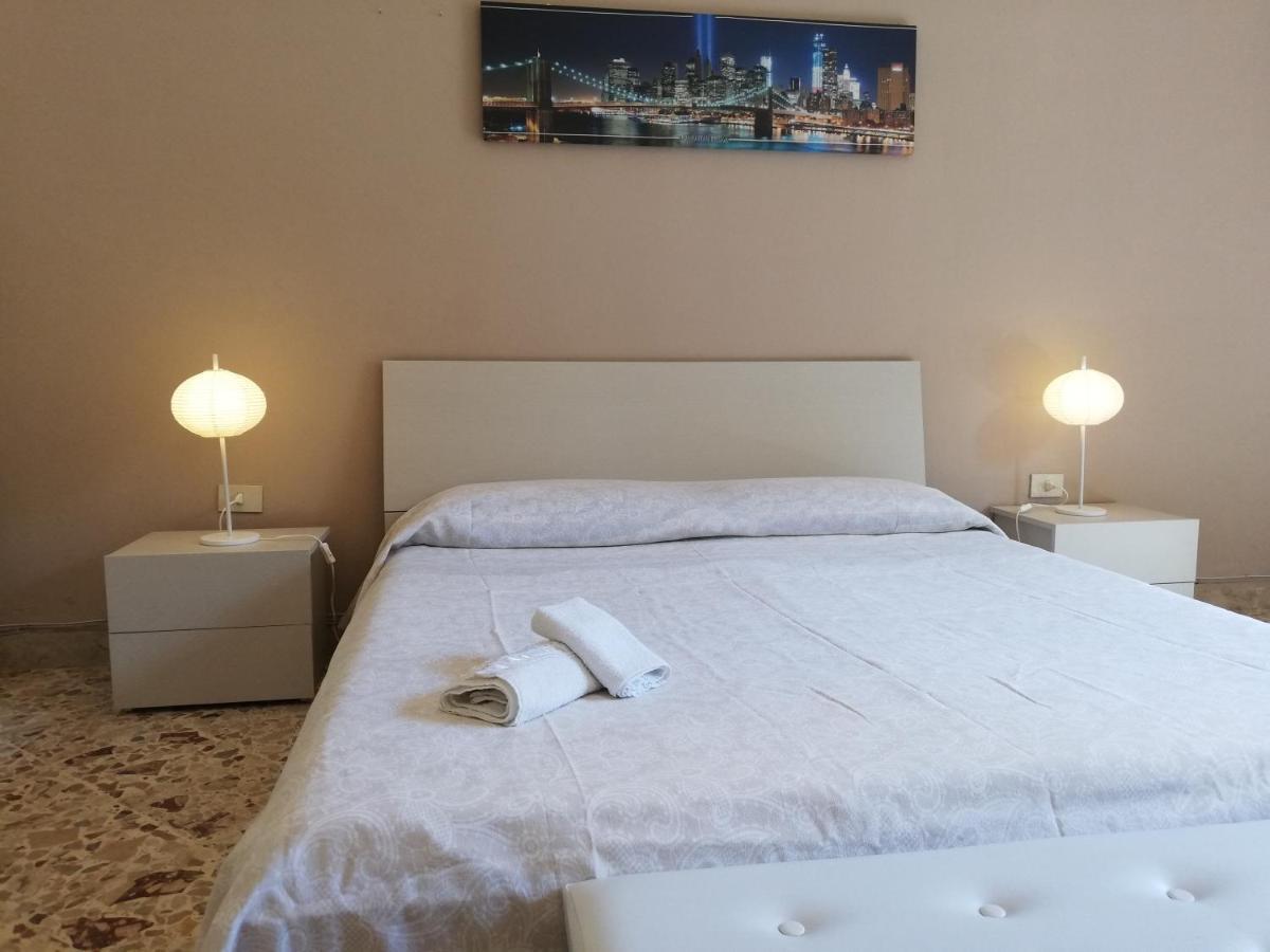 Charming Apartment In Mondello Palermo Dış mekan fotoğraf